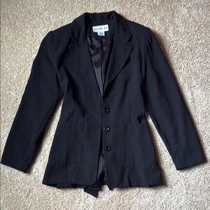 Studio Black Blazer with Notched Lapels and Structured Shoulders